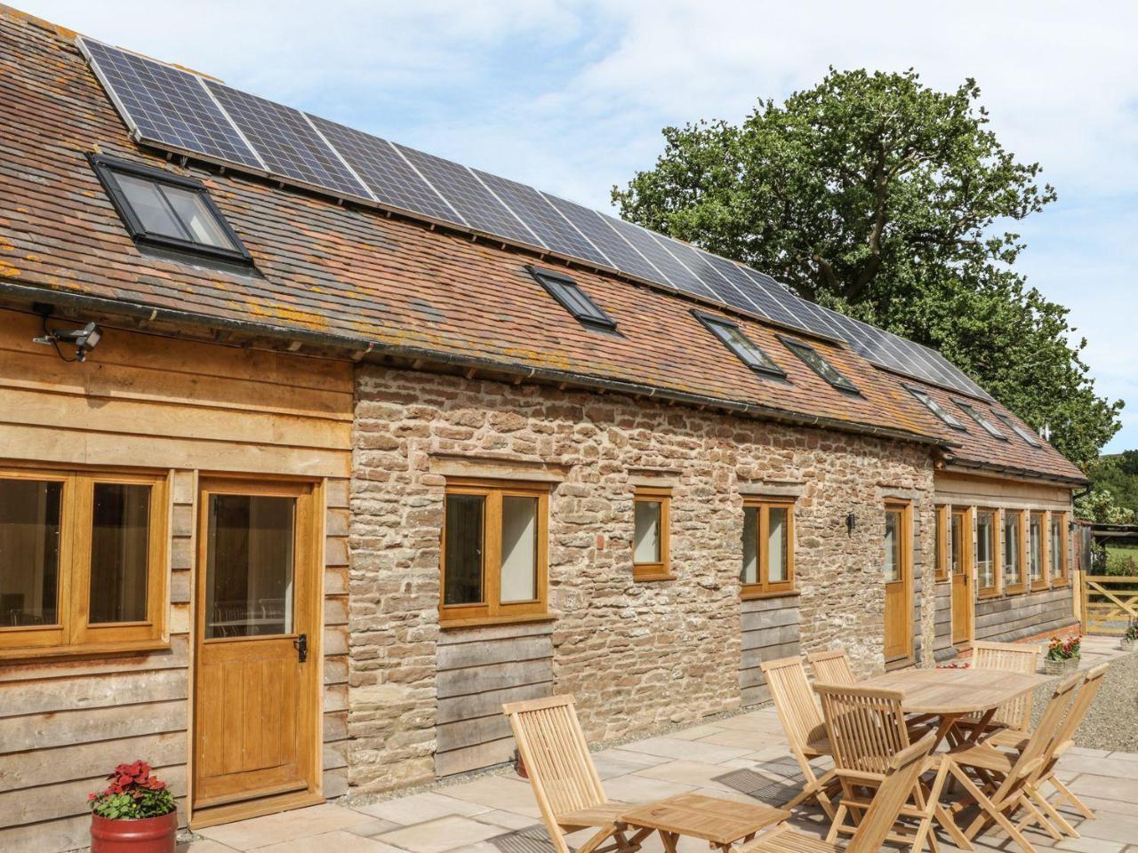 The Cow Byre, Heath Farm Clee Saint Margaret Exterior foto